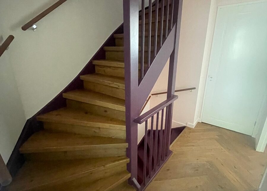 “Geef je trap een tweede leven – in één dag gerenoveerd”