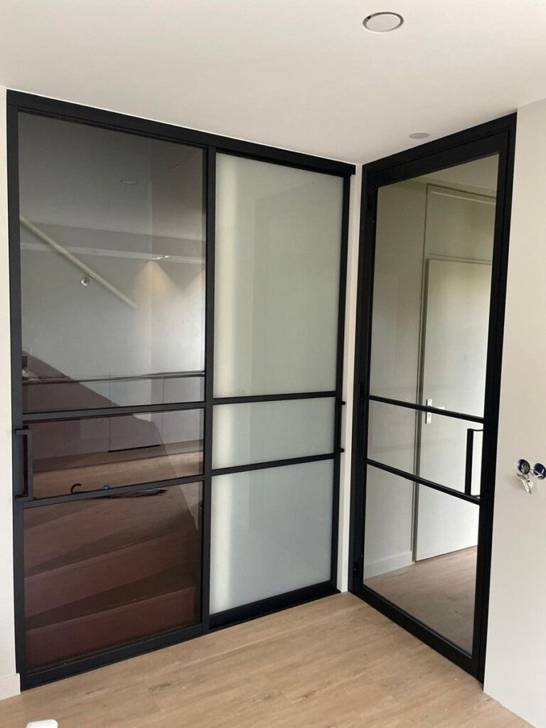 MCL3 schuifdeur met draaideur