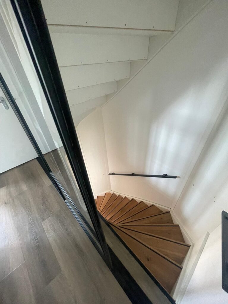 Traprenovatie met gerenoveerde trap